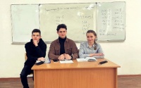 Студенты 3 курса группы «Мировая экономика» провели мастер-класс для первокурсников ФЭФ о текущей финансовой ситуации в РФ