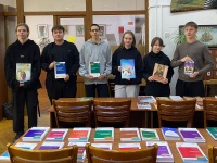Выставка-просмотр новых книг прошла в библиотеке ЧИ БГУ